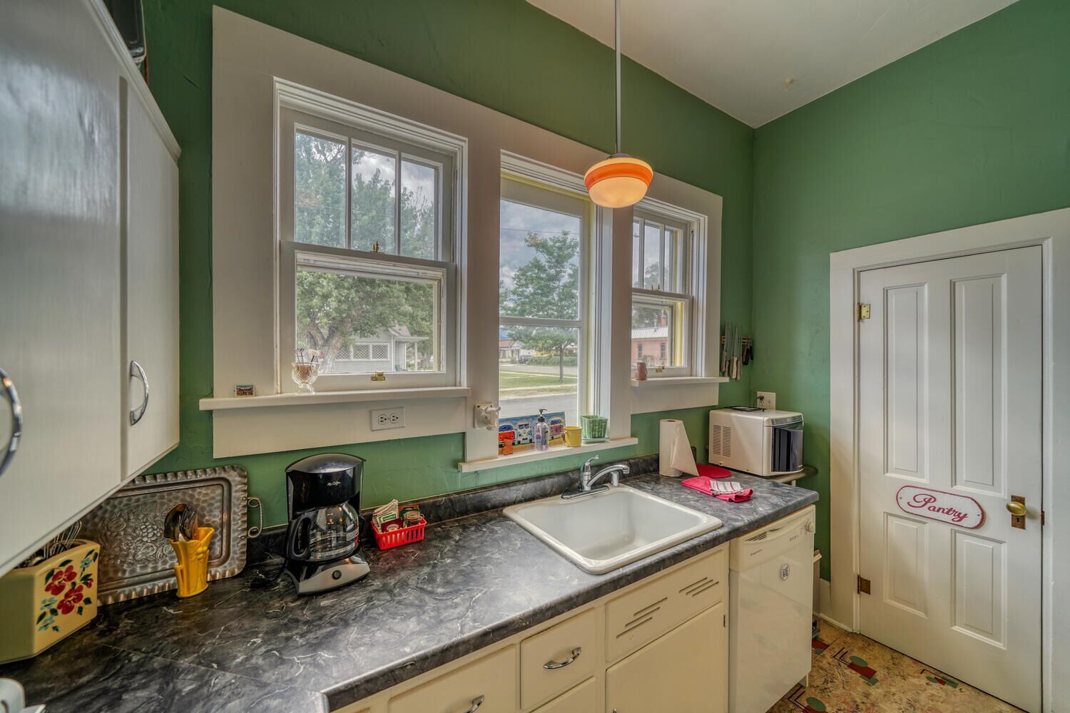 Parkside Cottage - Near Downtown Salida!