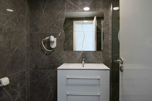 Suite estudio de lujo | Baño | Toallas 