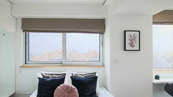 Luxury Studio Suite | In-room safe, soundproofing, iron/ironing board (on request)