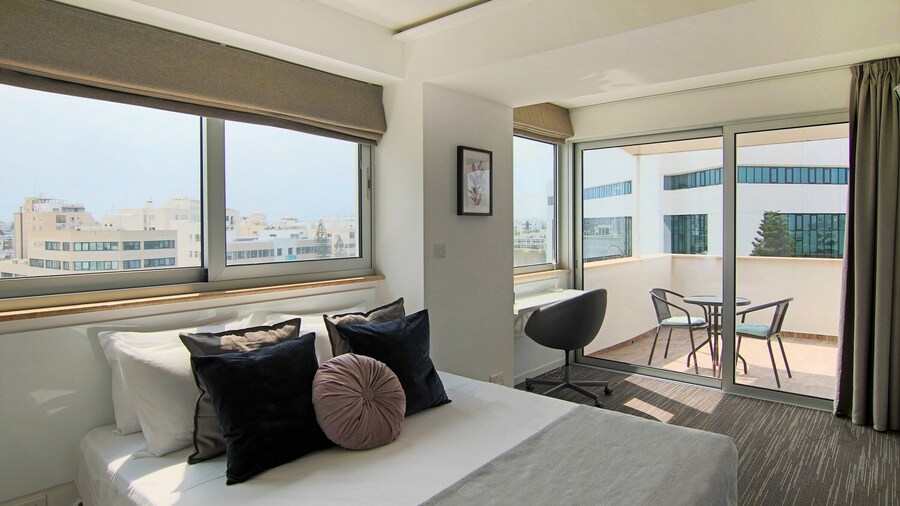 Phaedrus Living Luxury Suite Nicosia 507