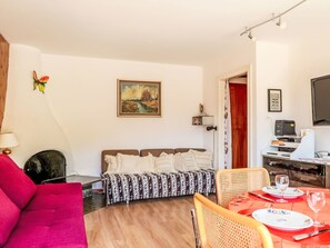 TV, fireplace - Olympic F8 by Interhome (Nendaz)
