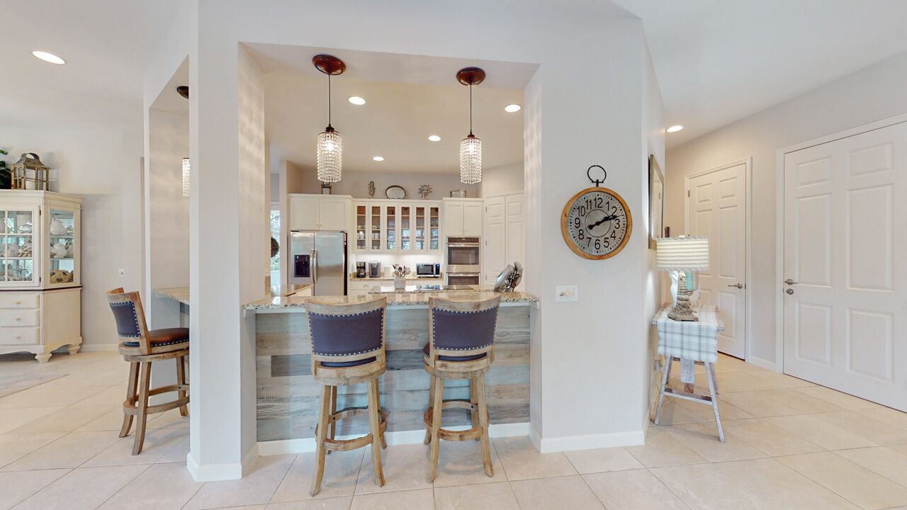 Fridge, microwave, coffee/tea maker, toaster