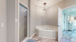 Combined shower/tub