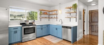 Dwell Well on Main - Best Deck in Carbondale!