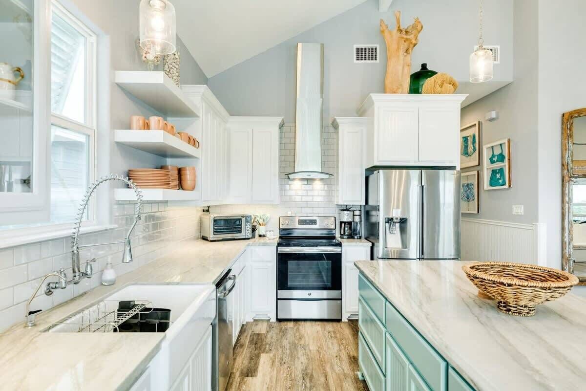 ثلاجة، ميكروويف، فرن، موقد طهي مسطح