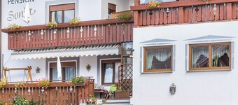 'Pension Sonia Apartment 102' with Mountain View, Garden & Wi-Fi