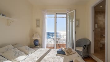 3 dormitorios, tabla de planchar con plancha, wifi gratis y ropa de cama