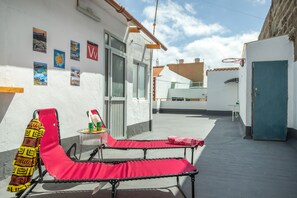 Terrace/patio - Vacation Home 'La Brisa Loft' with Mountain View, Private Terrace and Wi-Fi (Carrizal)
