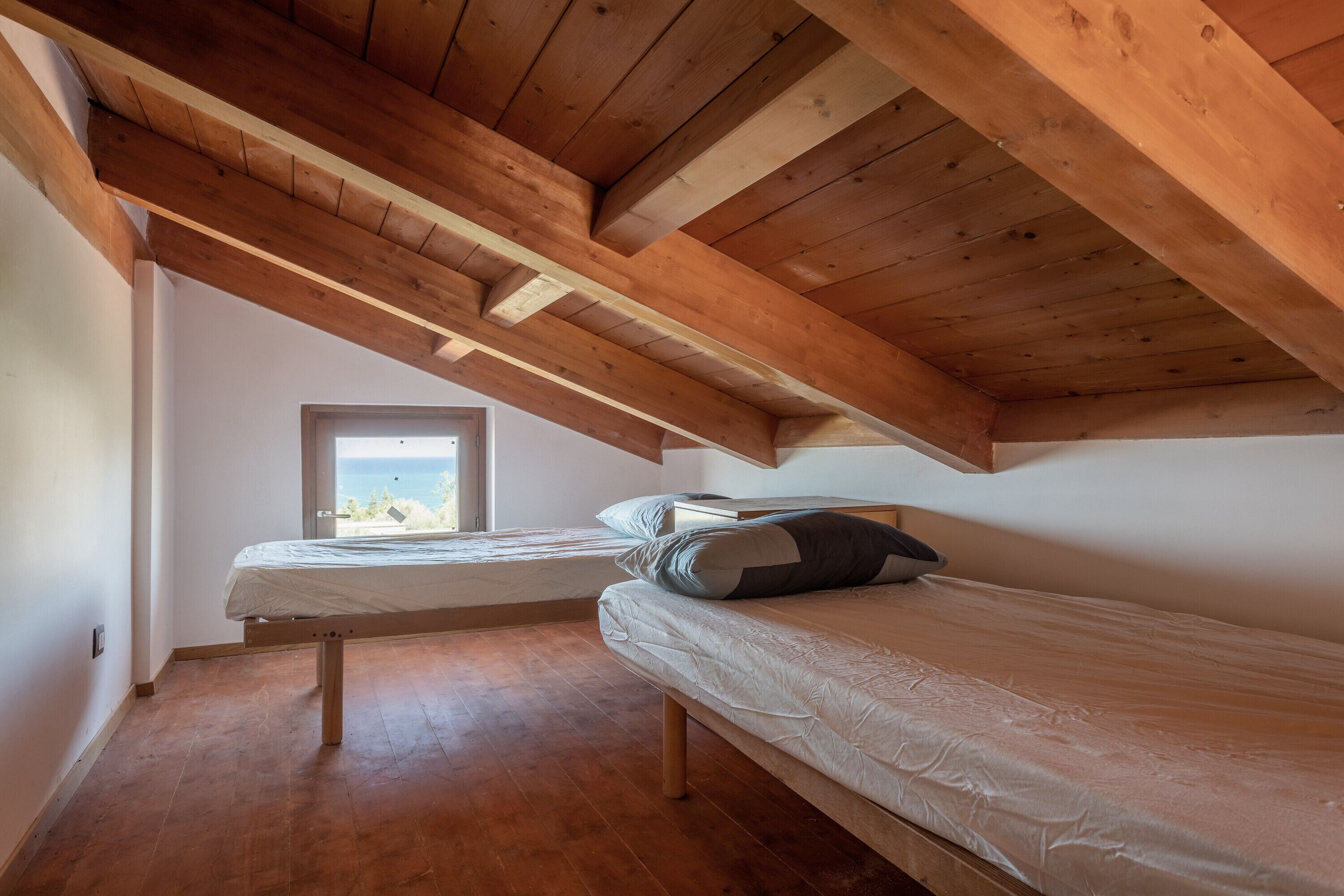 3 chambres, fer et planche à repasser, Wi-Fi gratuit, draps fournis