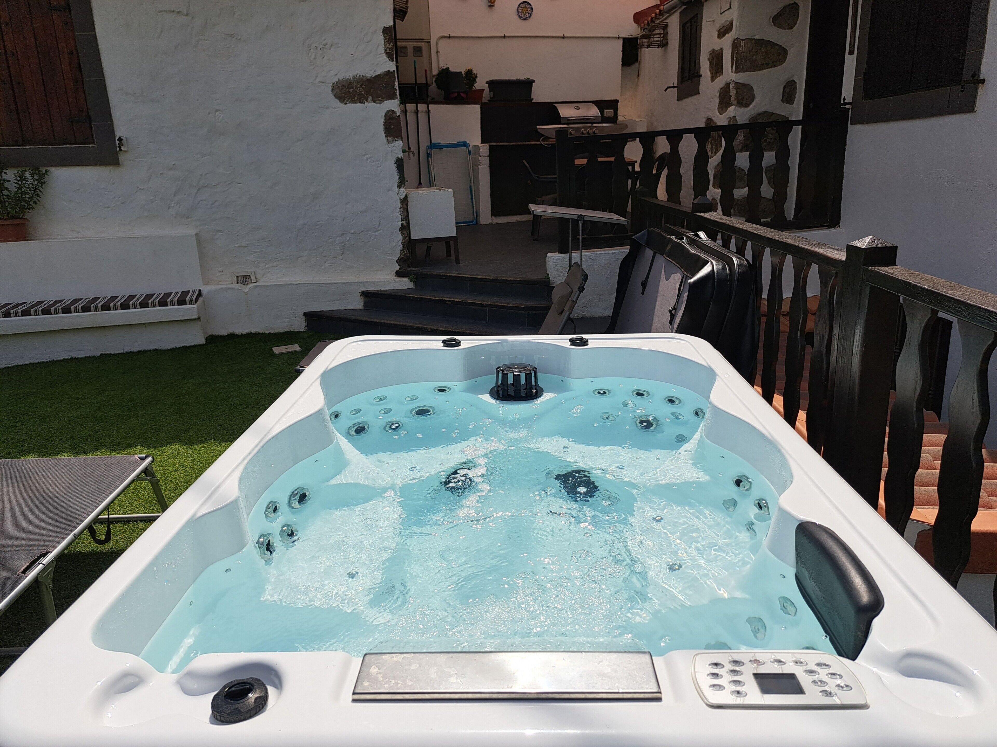 Bain à remous extérieur