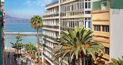 Holiday Home 'Beach Studio Apartment Canteras' with Sea View & Wi-Fi