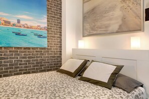 1 chambre, fer et planche à repasser, Wi-Fi gratuit, draps fournis
