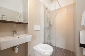 Comfort driepersoonskamer | Gratis wifi, beddengoed