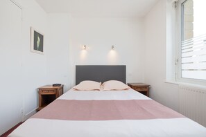 Quarto quádruplo família | Wi-Fi de cortesia, roupa de cama