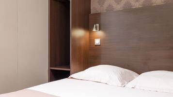 Economy Double Room, 1 Double Bed | Free WiFi, bed sheets