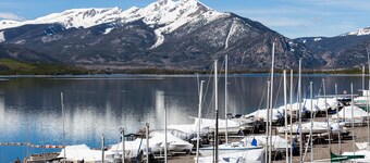 Condo Close to Base Area and Keystone Lifts w/ Shared Hot Tub, Sauna & Pool!