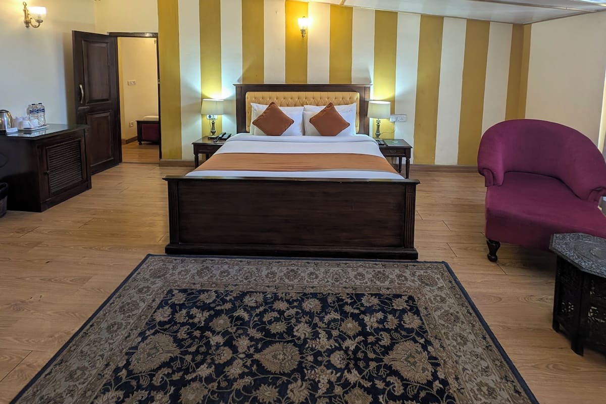 Familieværelse til 4 personer | Skrivebord, strygejern/strygebræt, gratis Wi-Fi