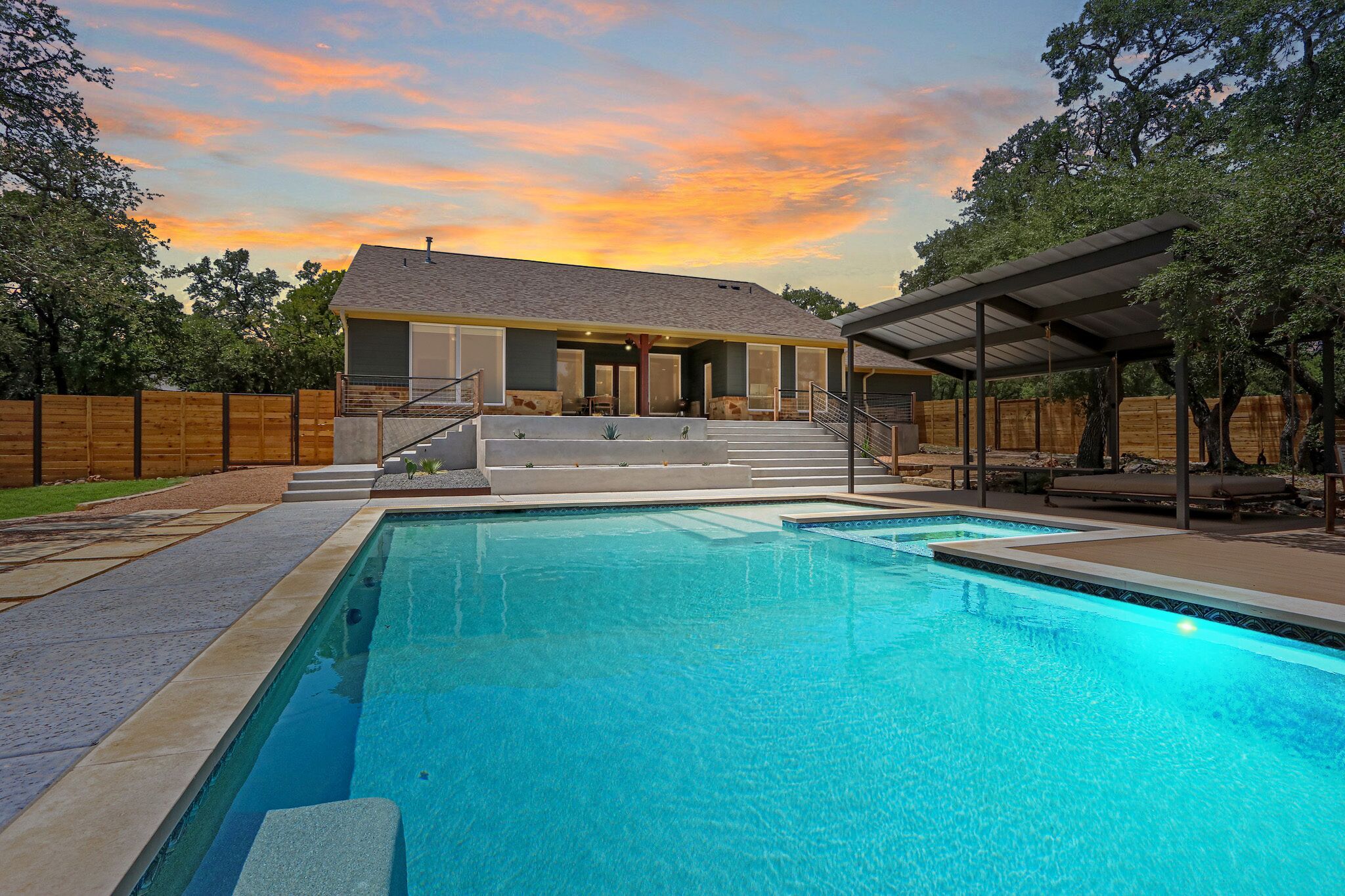Minglewood  I  Private pool with cabana just outside Wimberley!