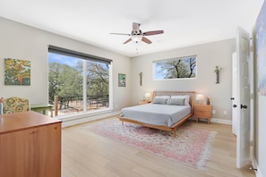 3 habitaciones, escritorio, wifi y ropa de cama