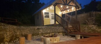 Copper Canyon Hideaway + Free Retro Arcade Fun