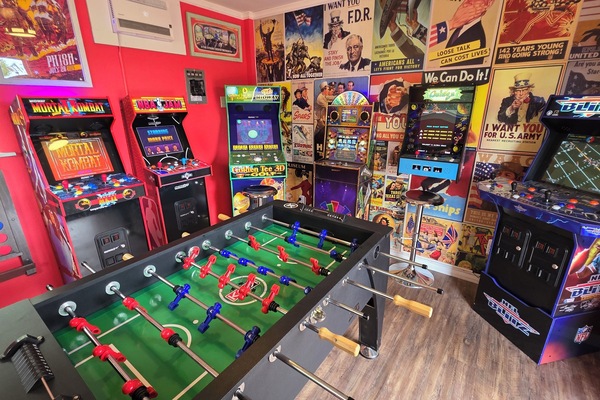 Recently added detached game room at Copper Canyon Hideaway !