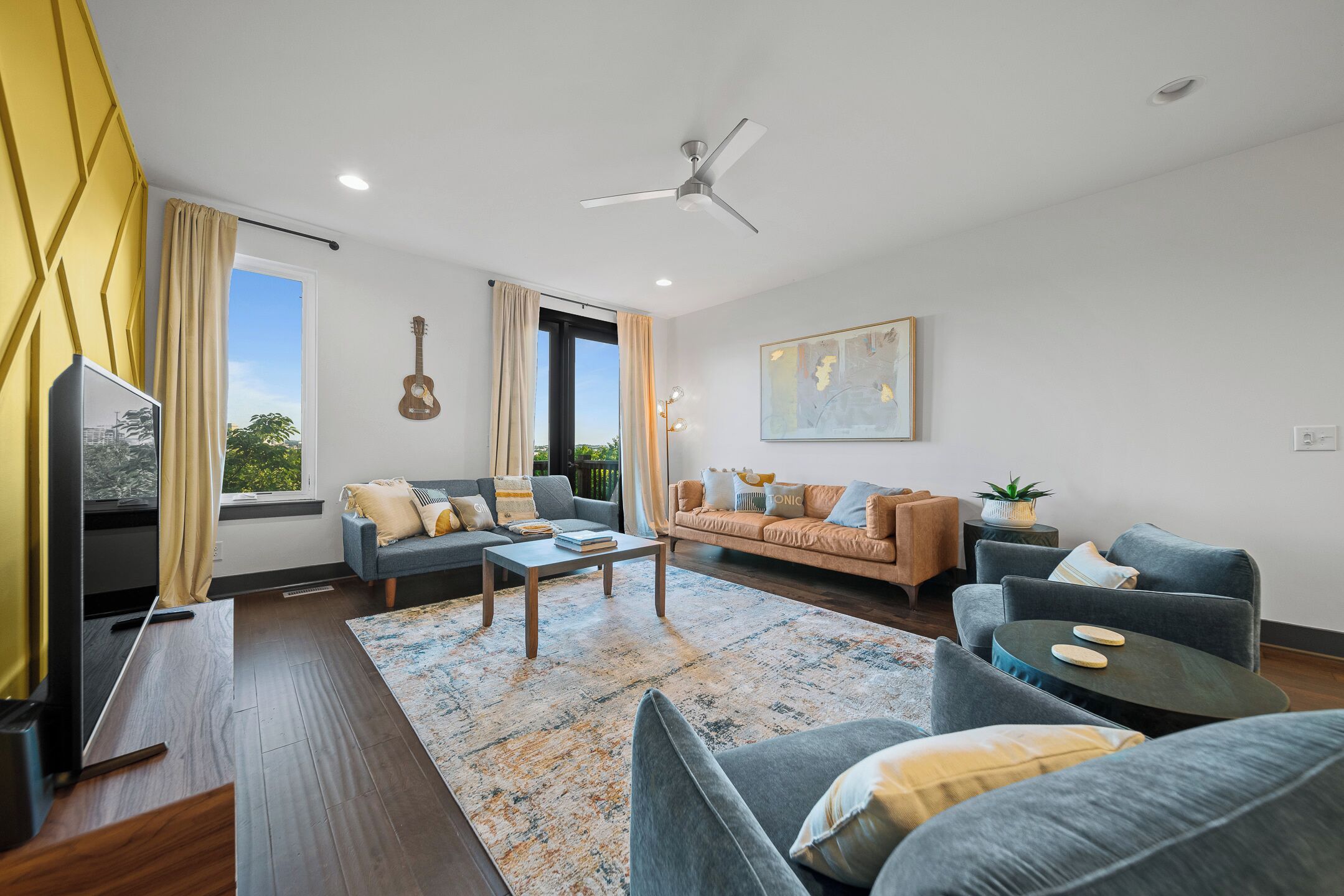 Skyline Vibes | Modern | Near Broadway