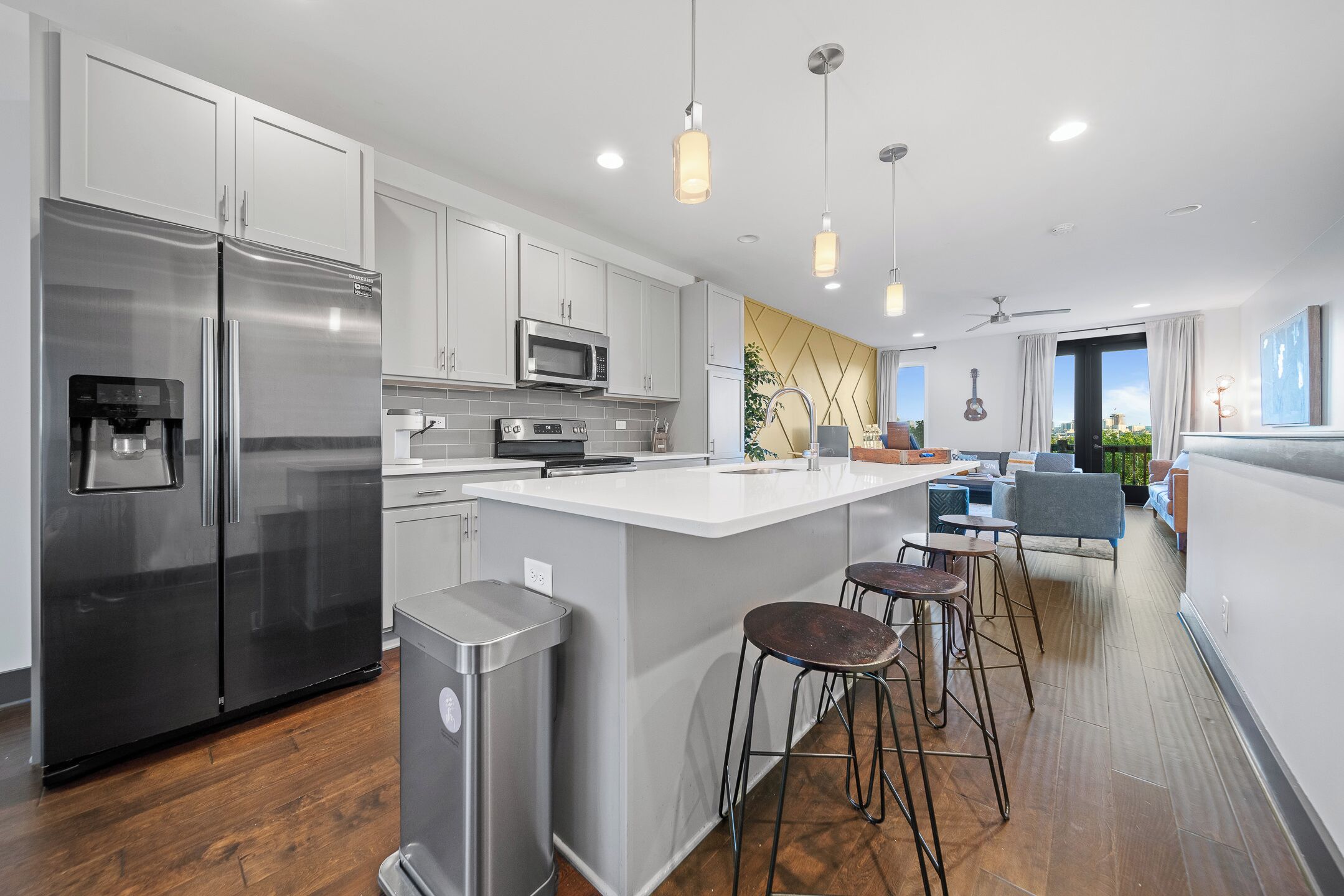 Skyline Vibes | Modern | Near Broadway