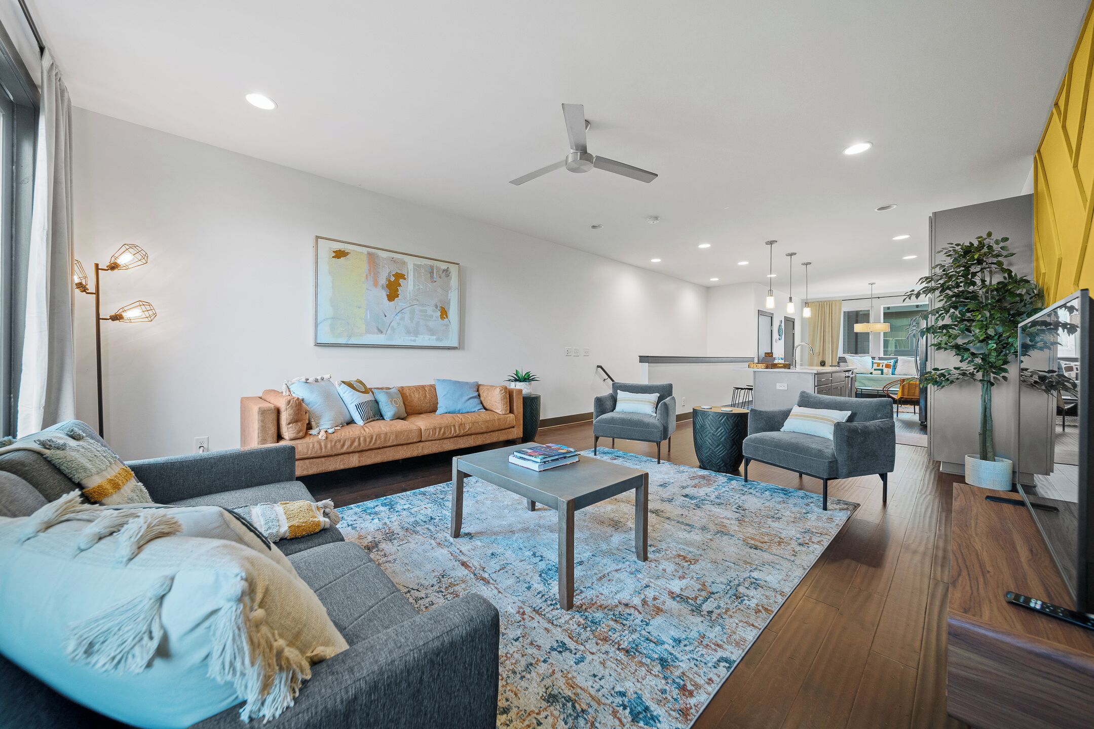 Skyline Vibes | Modern | Near Broadway