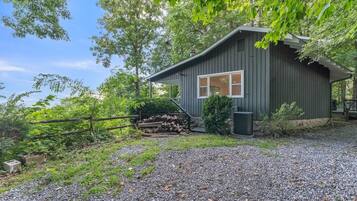 Cabin, 4 Bedrooms | Exterior