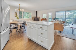 小屋, 4 间卧室 | 私人厨房 | 冰箱、烤箱、茶具/咖啡用具、烤面包机