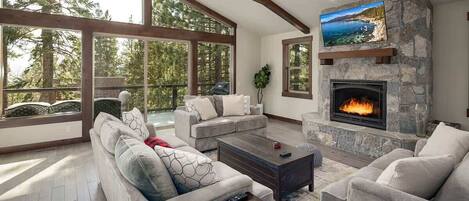 スマートテレビ、暖炉