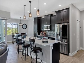 Fridge, microwave, stovetop, dishwasher - Elegance in Englewood - Beautiful Pool home with views of Lake Van (Englewood)