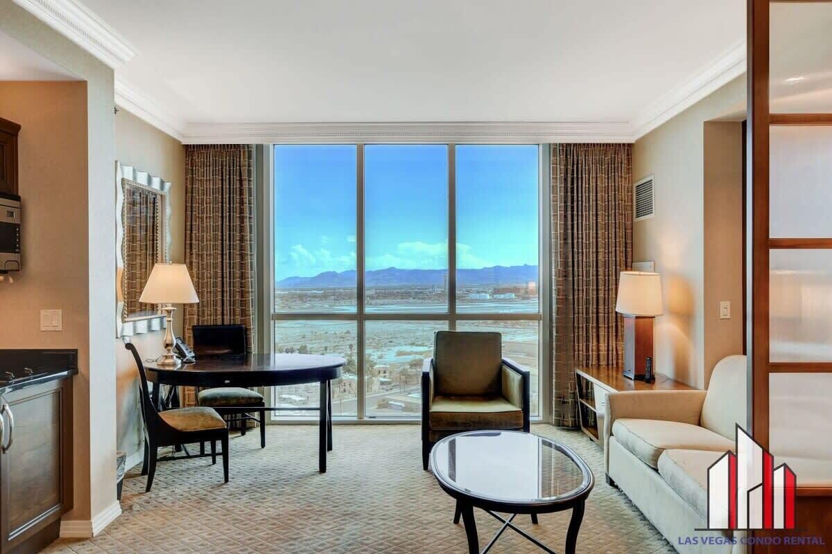 テレビ、書斎 / ワークスペース