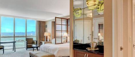 In-room safe, desk, iron/ironing board, free WiFi