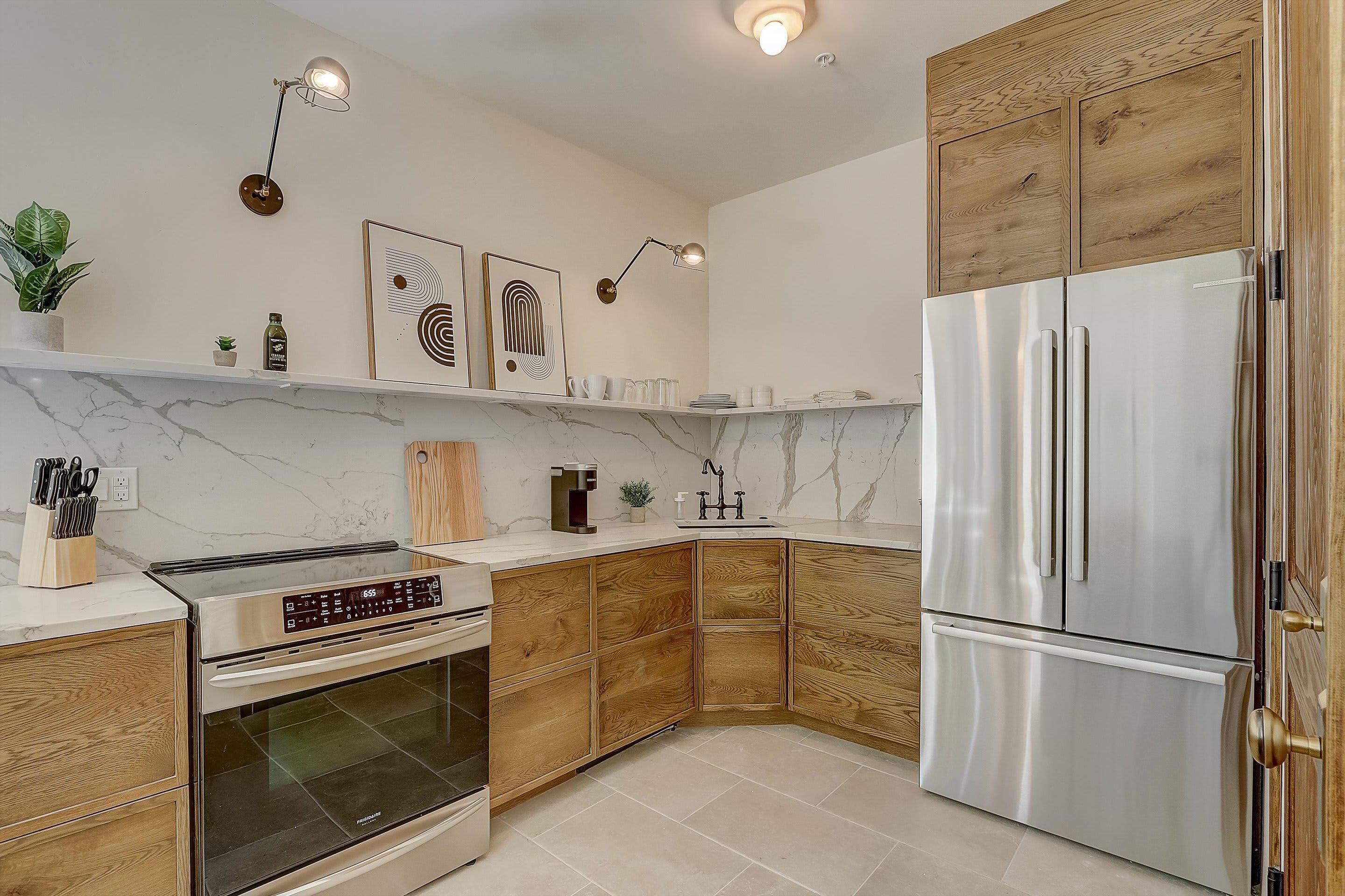 Frontdesk | 1 BR Apt on South St near Liberty Bell