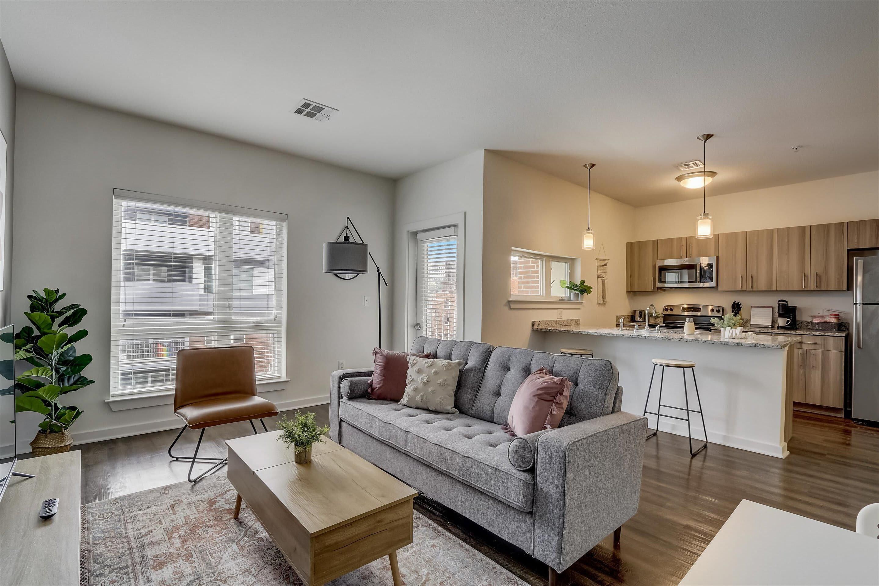 Frontdesk | 1 BR Apt close to Kauffman Stadium