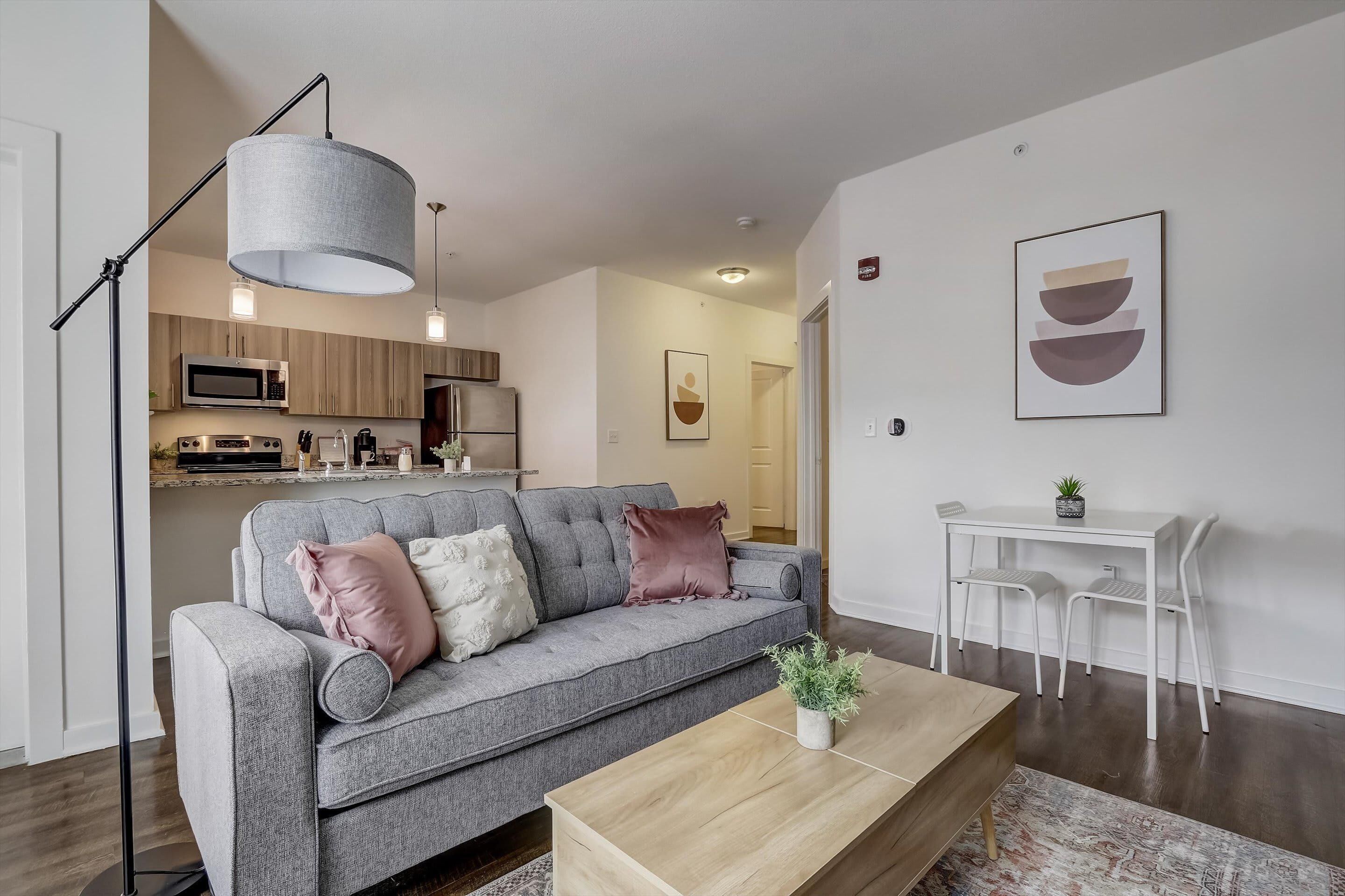 Frontdesk | 1 BR Apt close to Kauffman Stadium