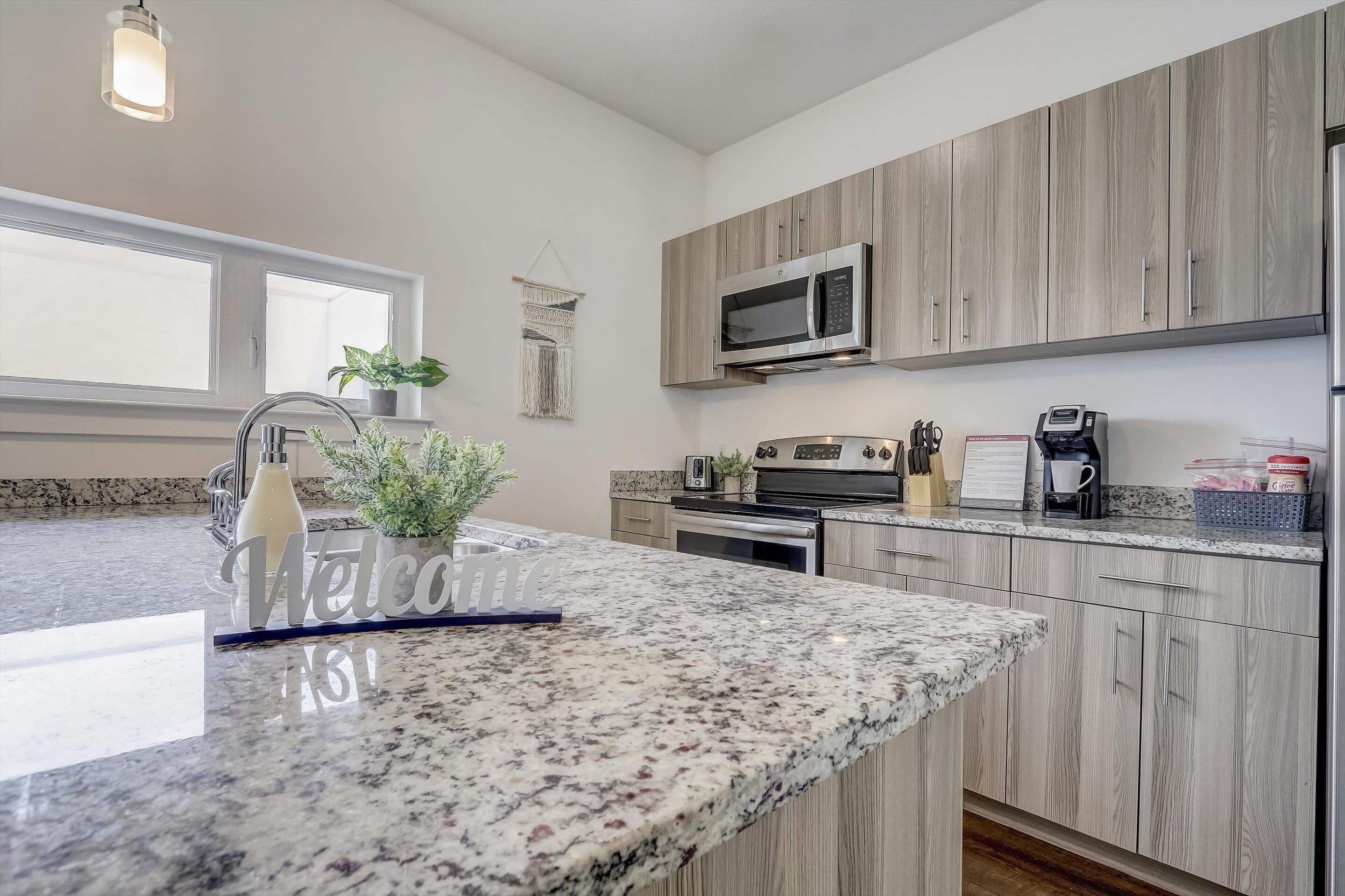 Frontdesk | 1 BR Apt close to the Kansas City Zoo