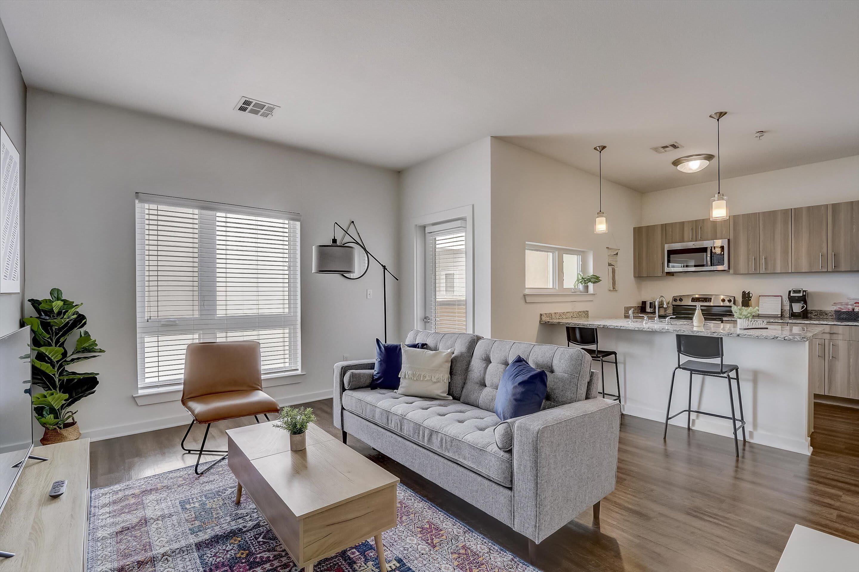 Frontdesk | 1 BR Apt close to the Kansas City Zoo