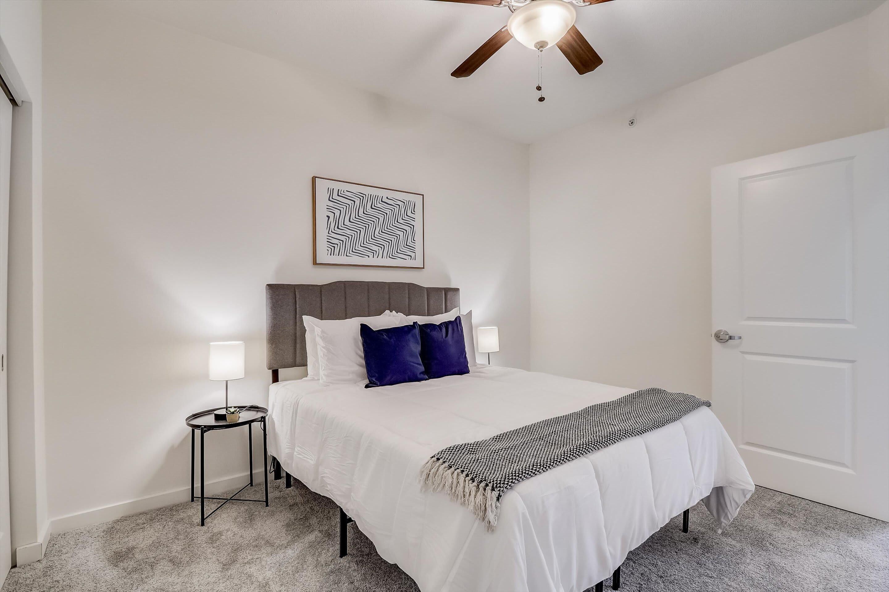 Frontdesk | 1 BR Apt close to the Kansas City Zoo