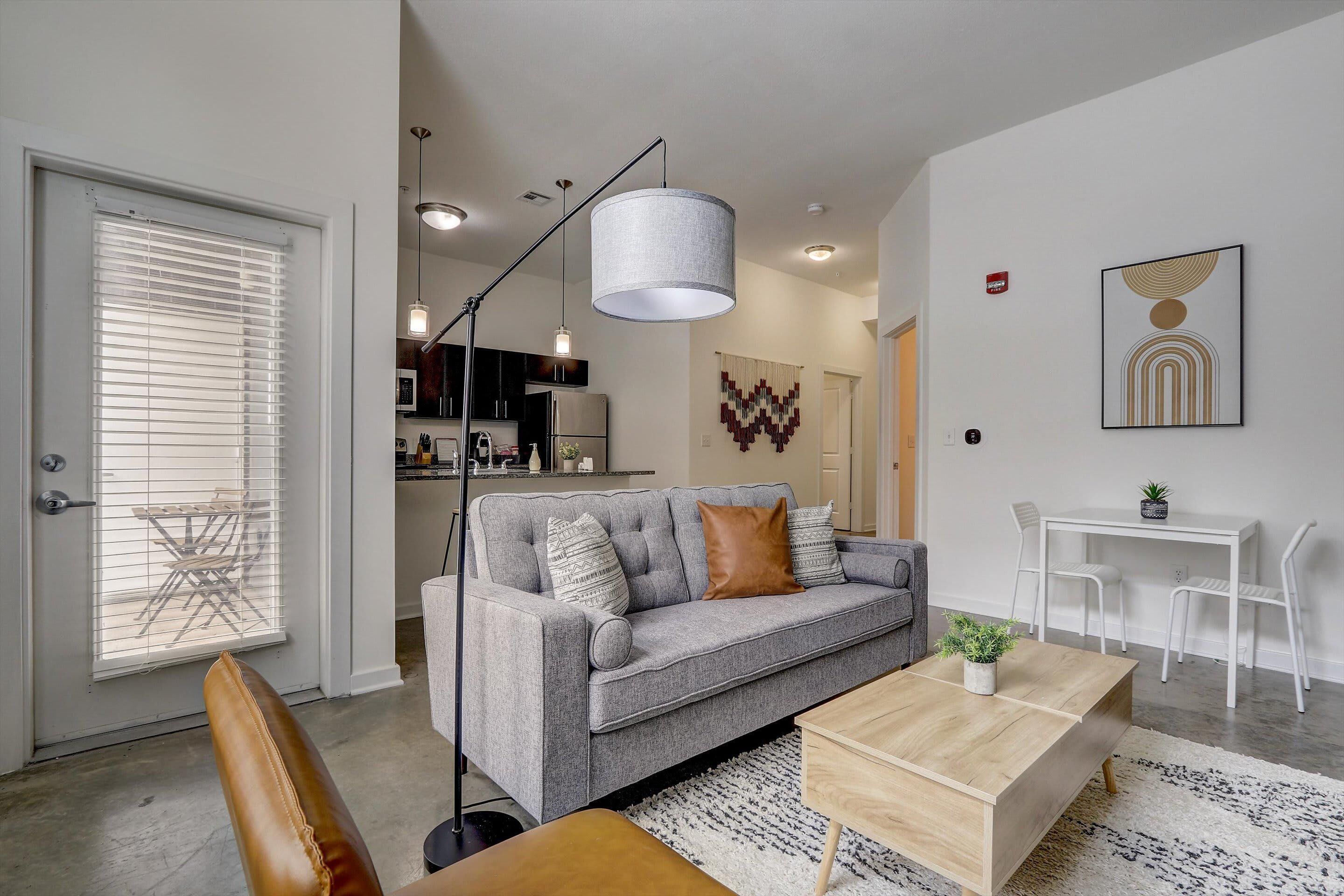 Frontdesk | 1 BR Apt near National WWI Museum