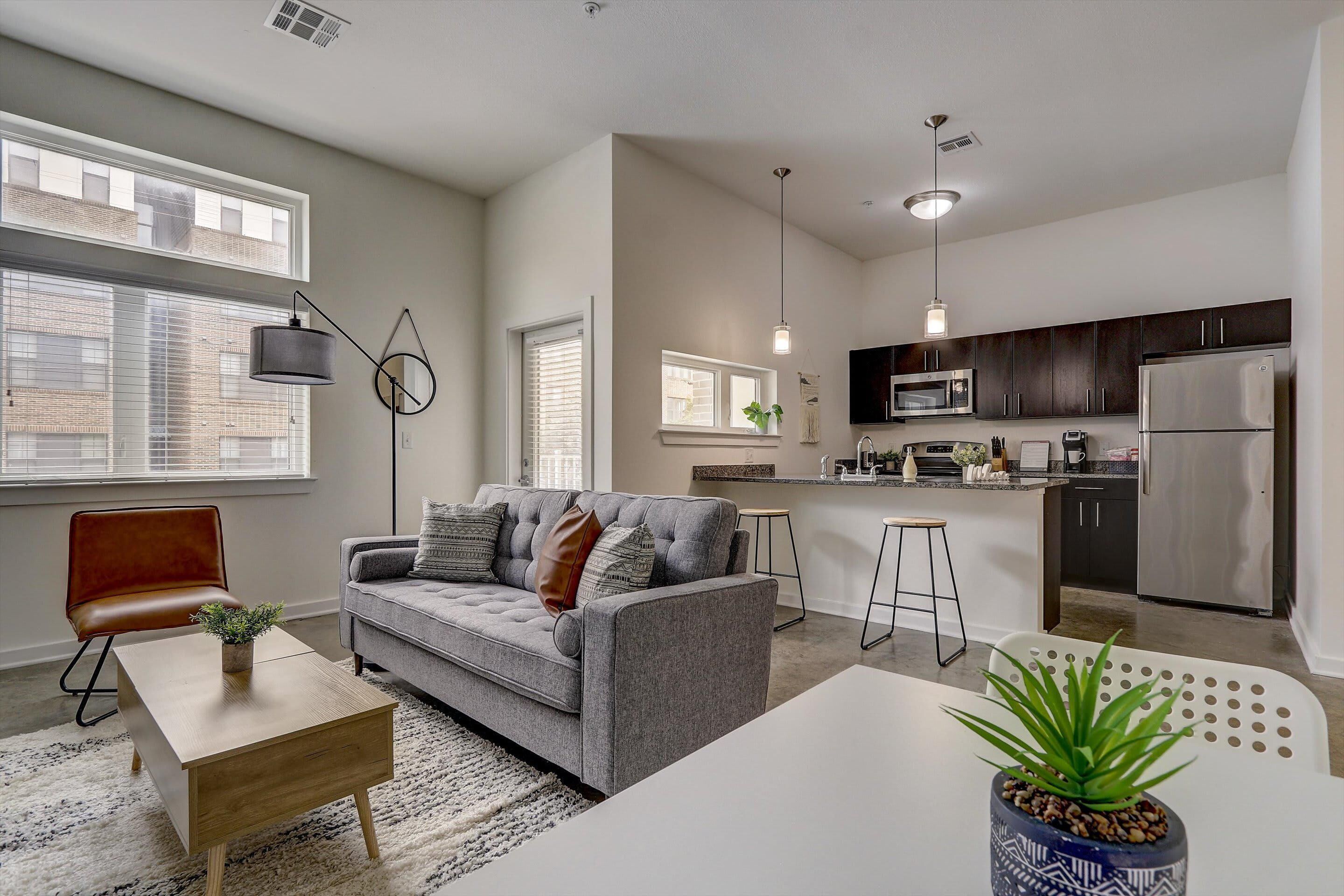 Frontdesk | 1 BR Apt near National WWI Museum