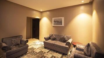 40-Zoll-Smart-TV mit Satellitenempfang, Fernseher