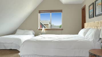 3 bedrooms, travel crib, WiFi, wheelchair access