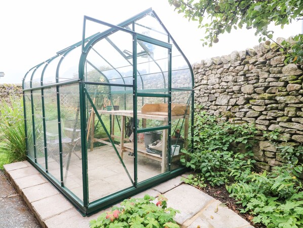 Balcony - Glen Lea (Settle)