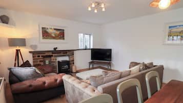 Cottage | Living area