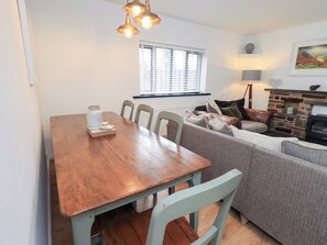 Cottage | Dining - Glen Lea (Settle)