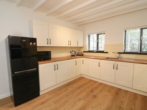 Cottage | Interior - Glen Lea (Settle)