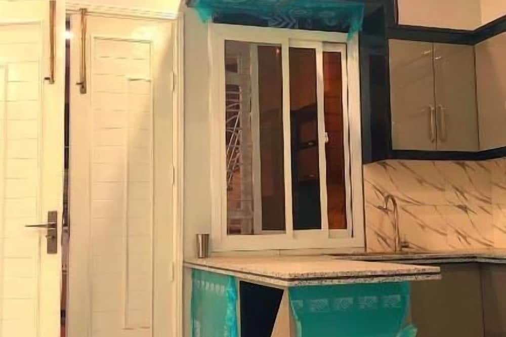 Hotel Oasis Inn l Guest House
