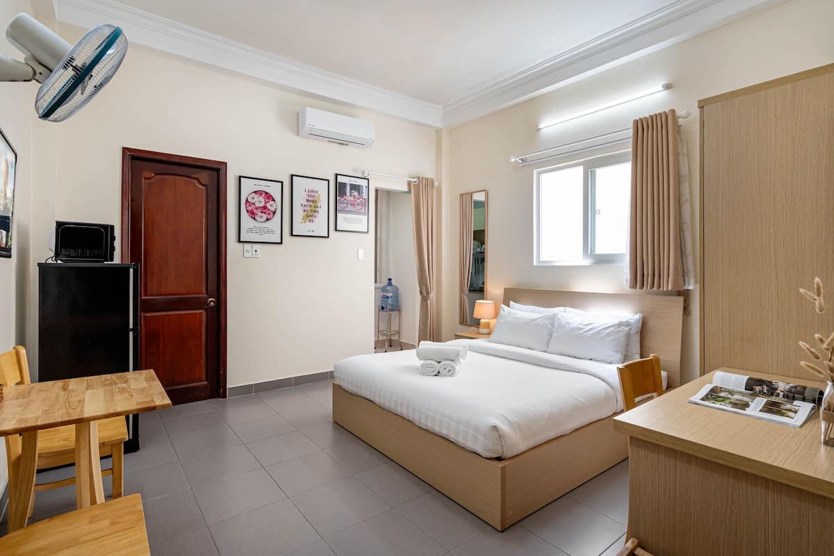 Superior Studio | 1 bedroom, premium bedding, down comforters, Select Comfort beds